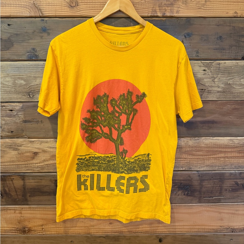 Men’s Short Sleeve Graphic Tee in Yellow